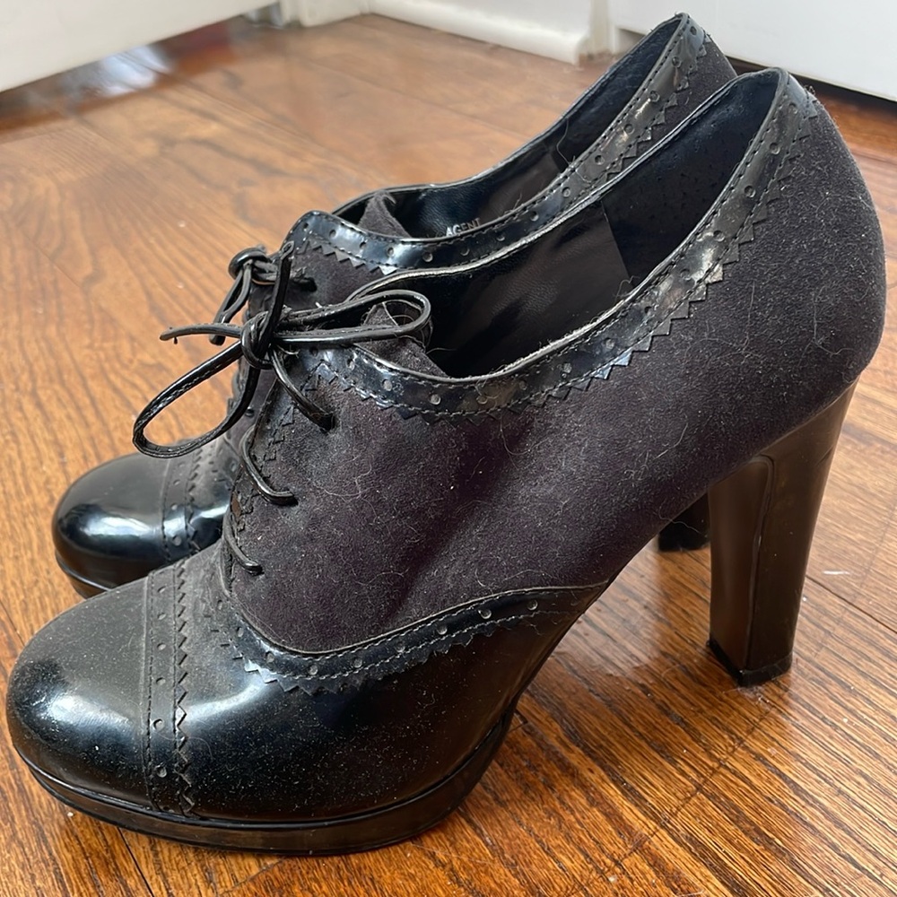 Vintage black patent leather/suede heels